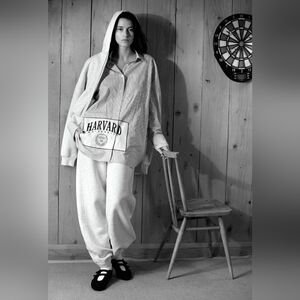 OVERSIZED HARVARD UNIVERSITY PATCH SHIRT SIZE M